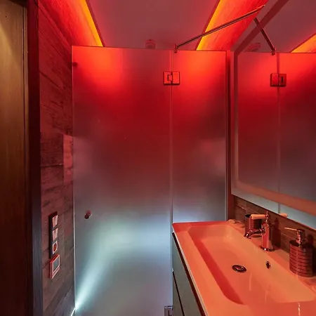 מלון דירות Quarter 4*