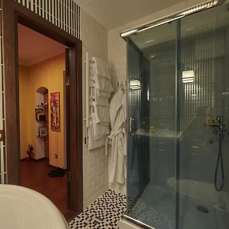 Quarter Aparthotel Lviv